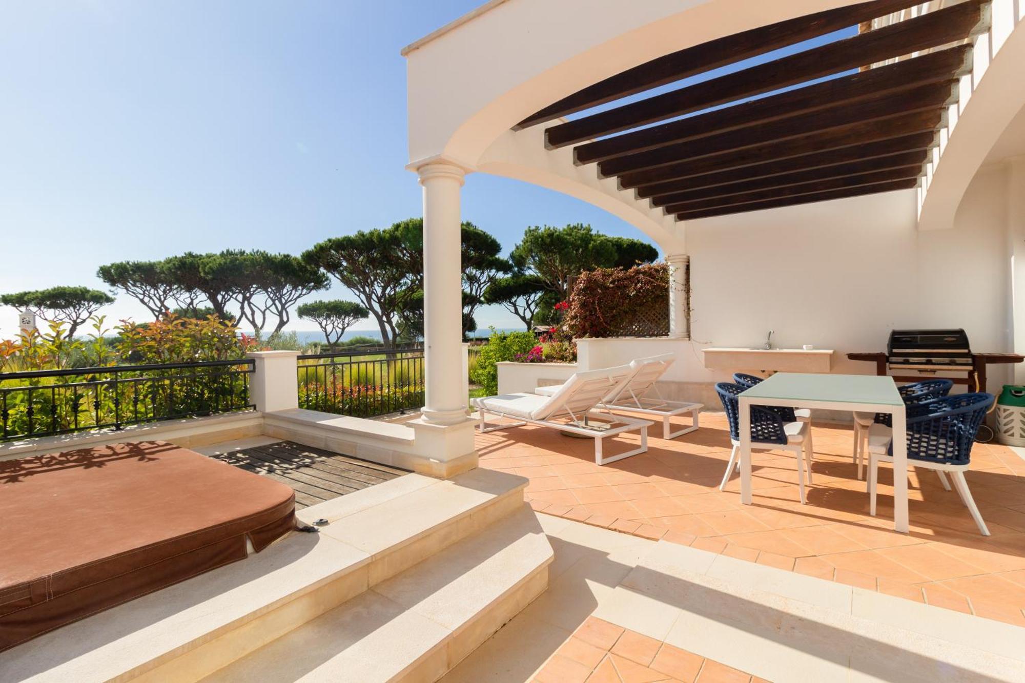 Dunas Douradas Beach Club Vale do Lobo Rum bild